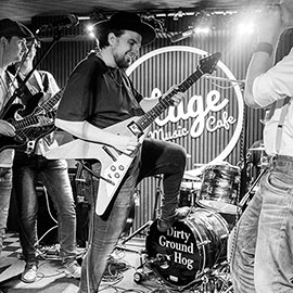 Concert at Stage Music Cafe - Photo by Lúcia Yvanyi #luciaivanyiphoto